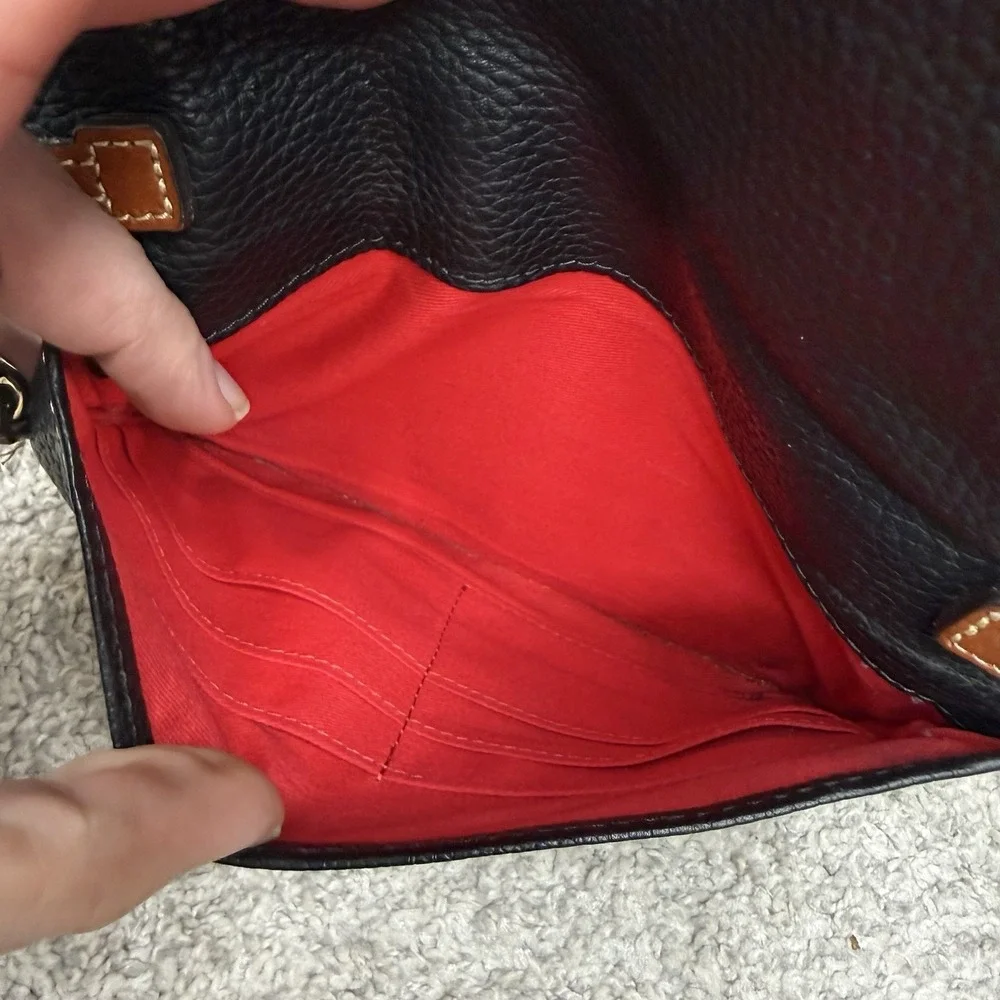 Dooney & Bourke pebble leather folder‎ zip crossbody purse bag black
